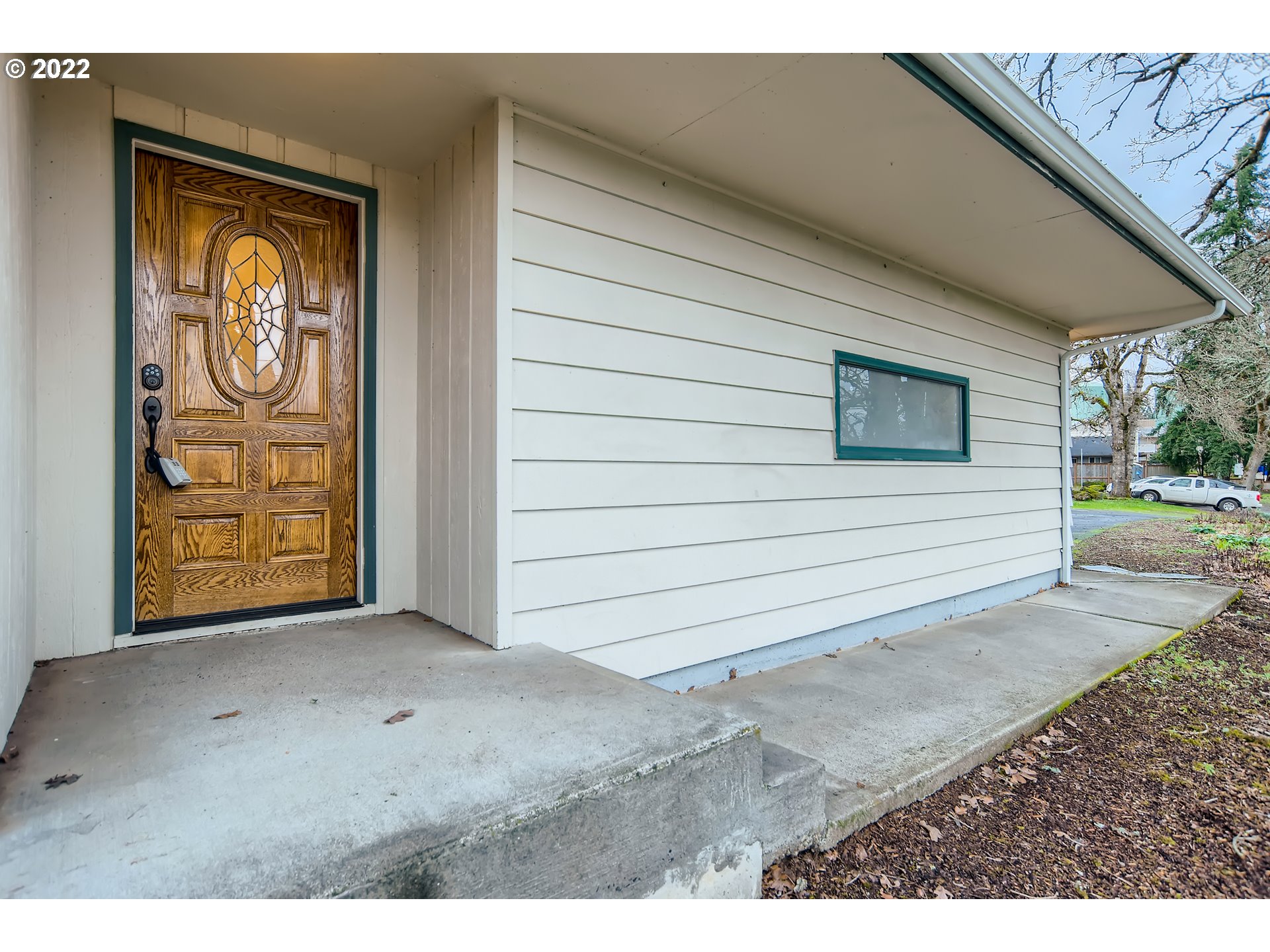 18275 Webster Road Gladstone, OR 97027 - Photo 5 of 32 Gallery Image 5