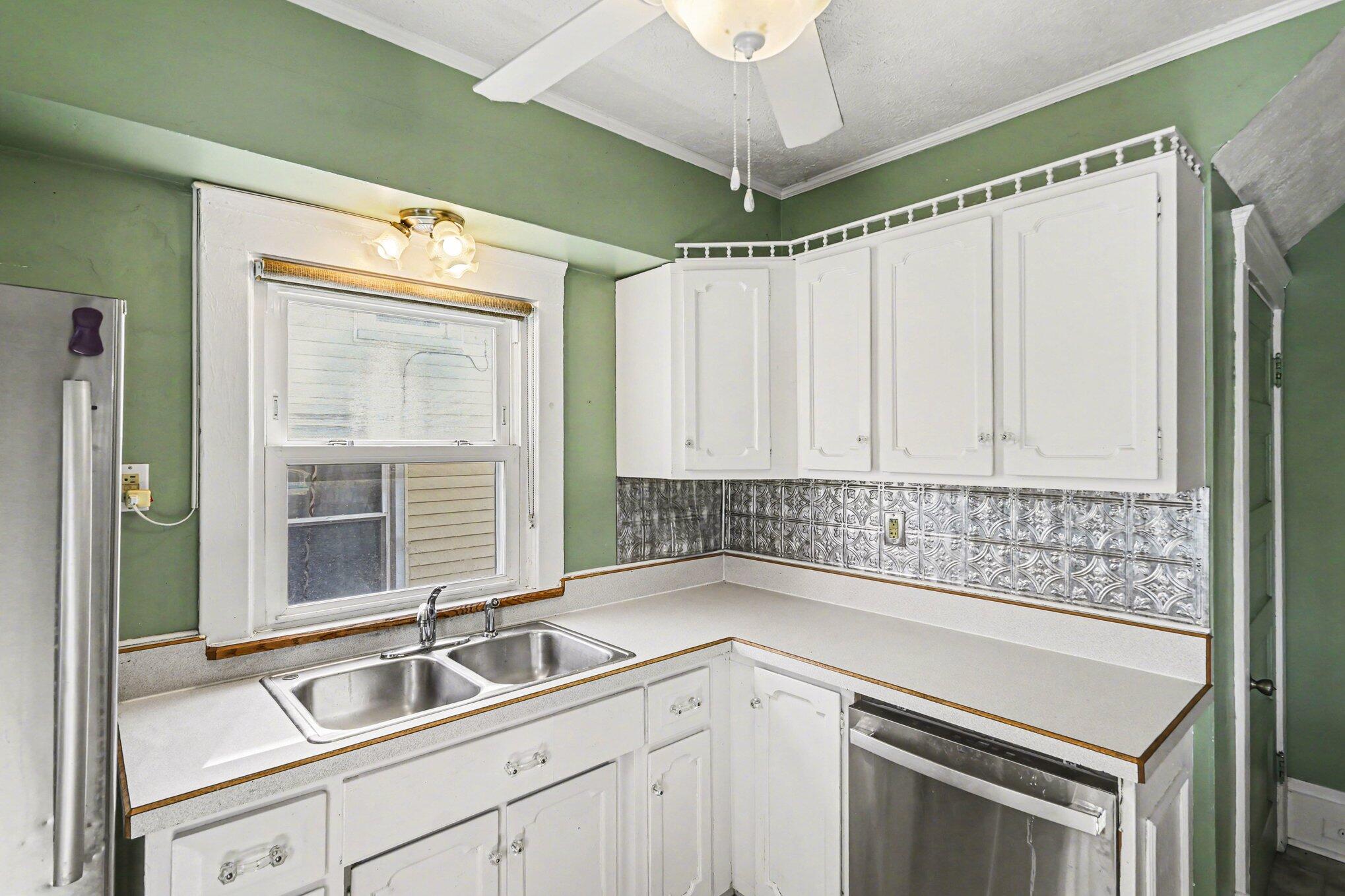 113 South Webster Street Jackson, MI 49203 - Photo 14 of 34 014_file_6662