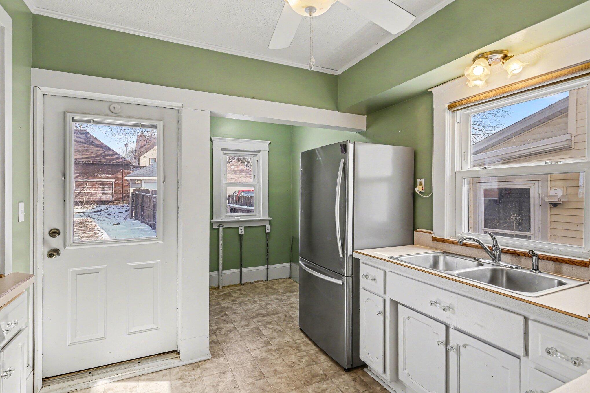 113 South Webster Street Jackson, MI 49203 - Photo 15 of 34 015_file_3732