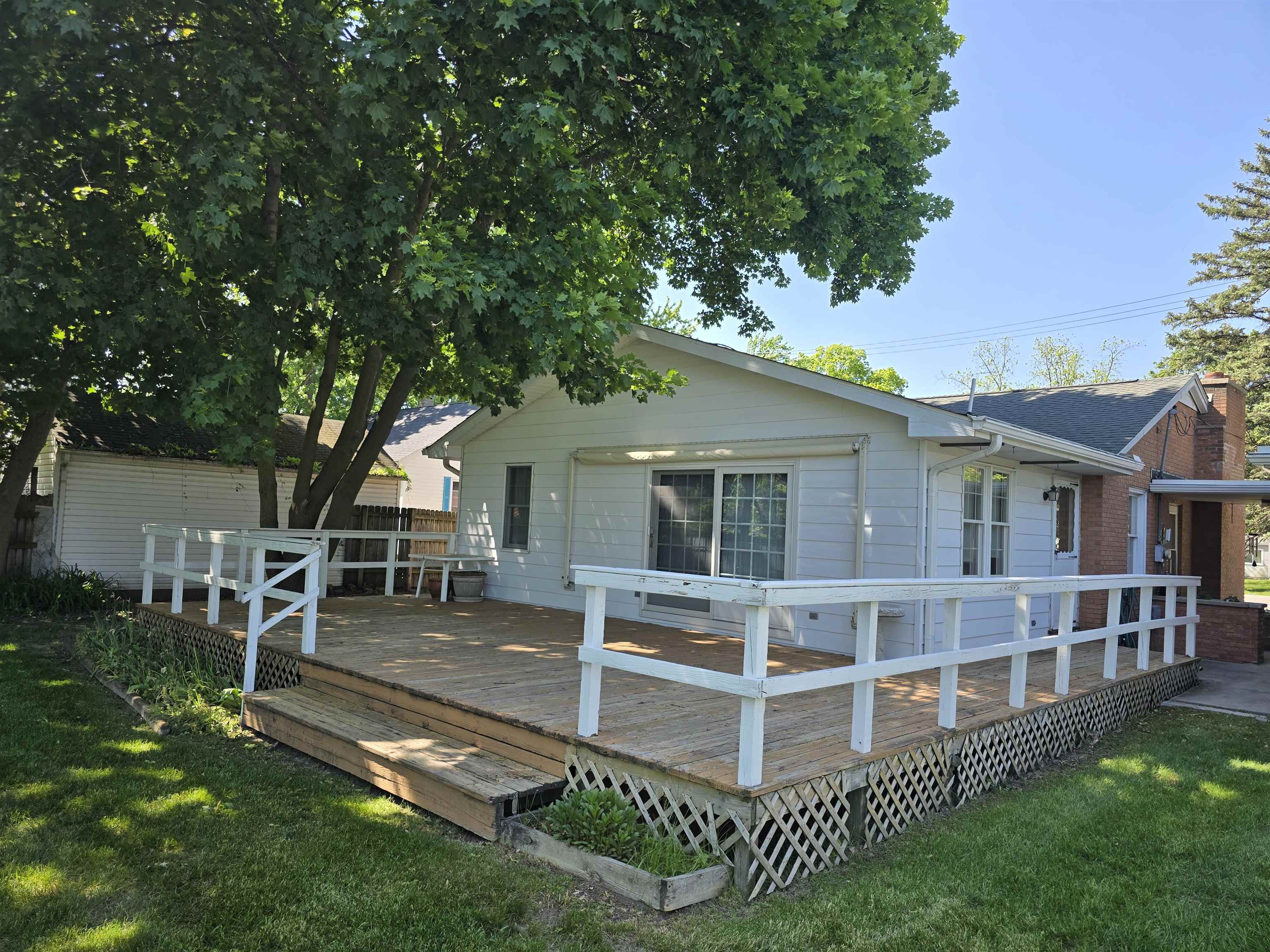 2584 Midland Road Bay City, MI 48706 - Photo 5 of 26