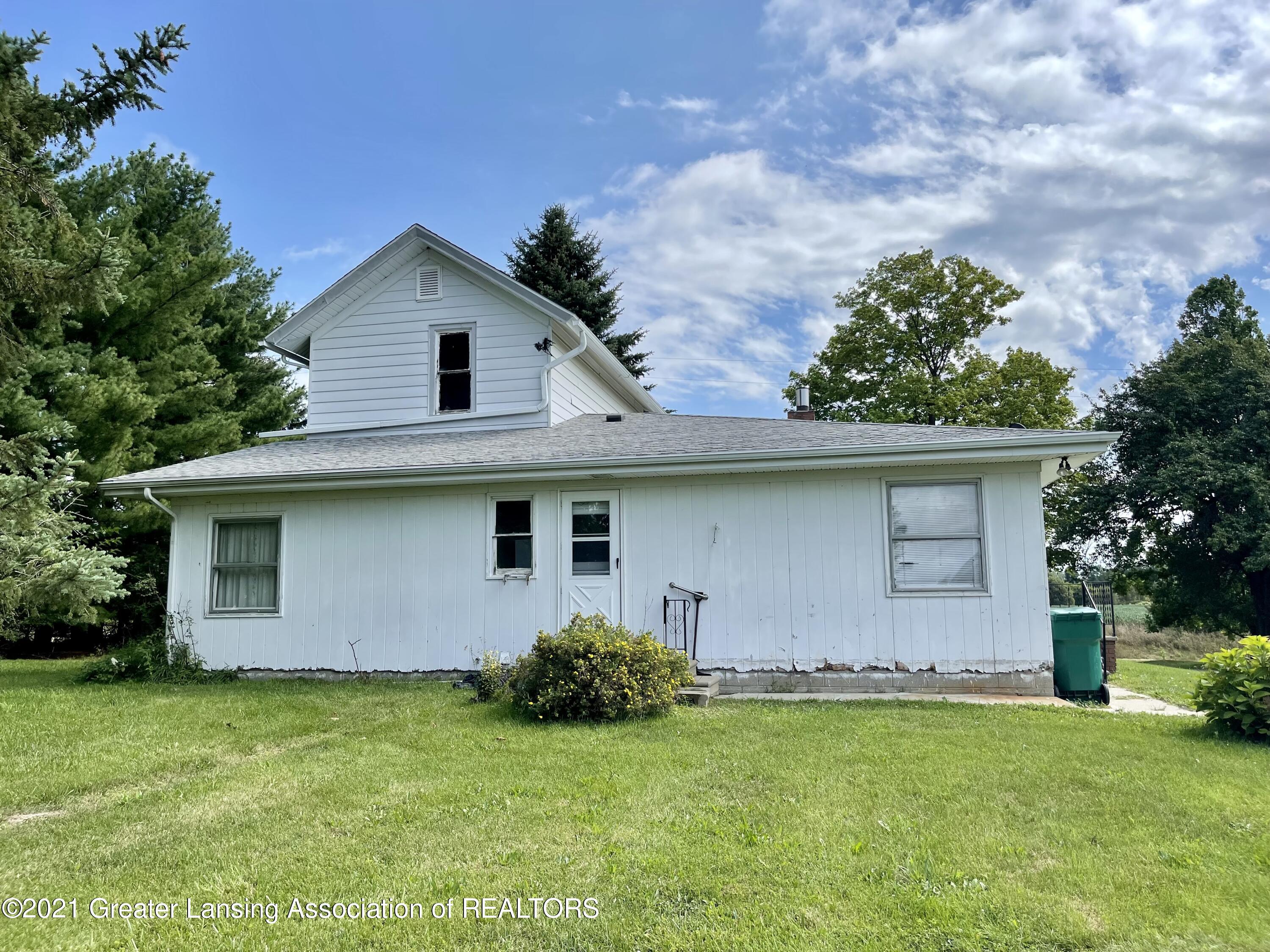 3288 South Dewitt Road St. Johns, MI 48879 - Photo 3 of 42 Back West