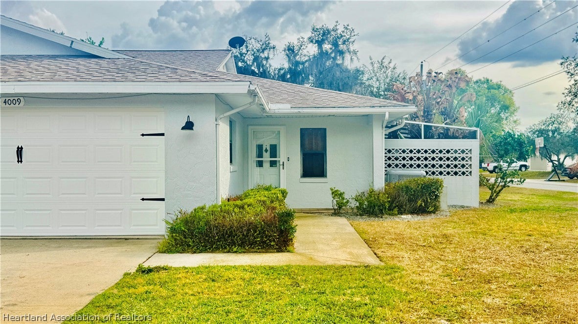 4009 Golfview Road Sebring, FL 33875 - Photo 3 of 46