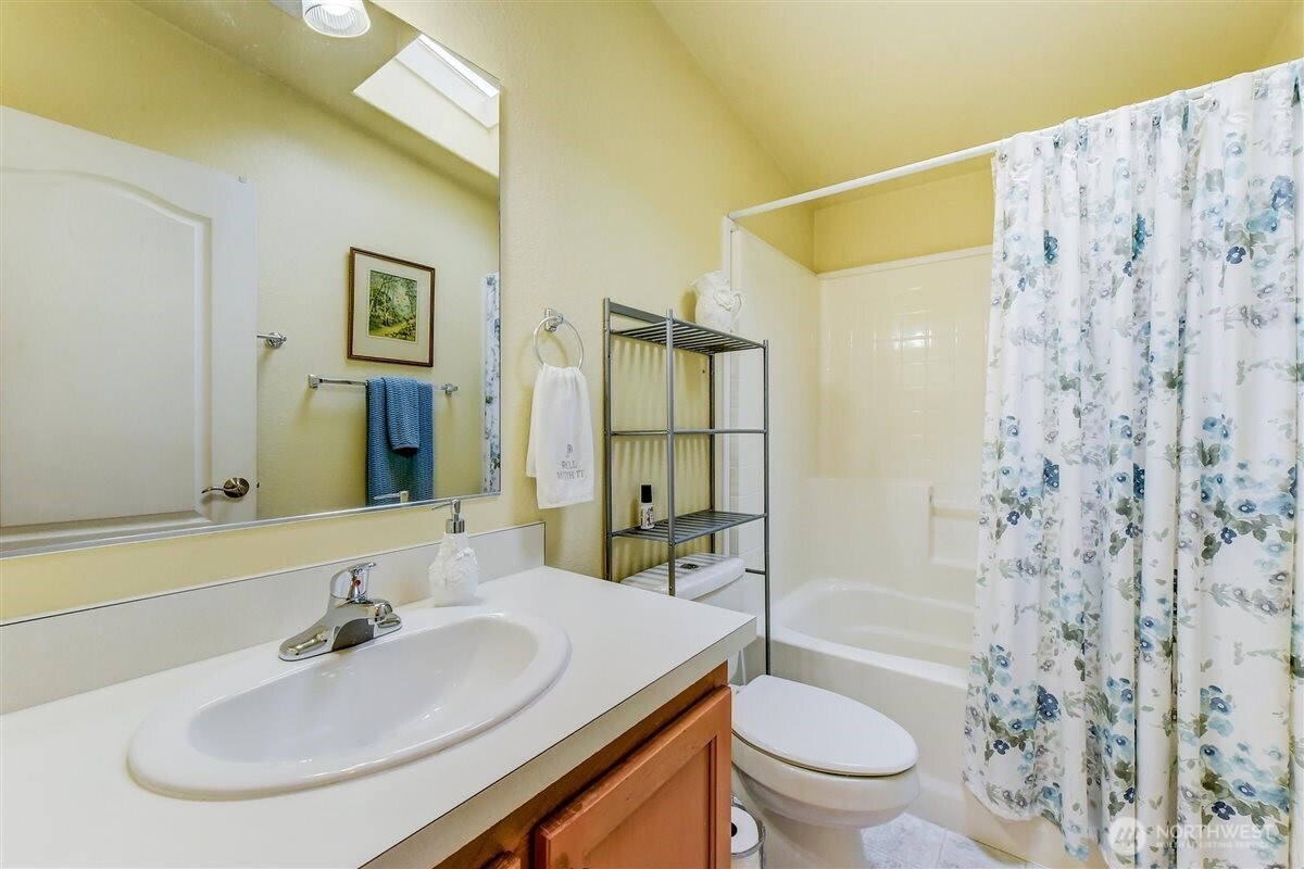 22623 31st Avenue Southeast, Unit A6 Bothell, WA 98021 - Photo 13 of 20