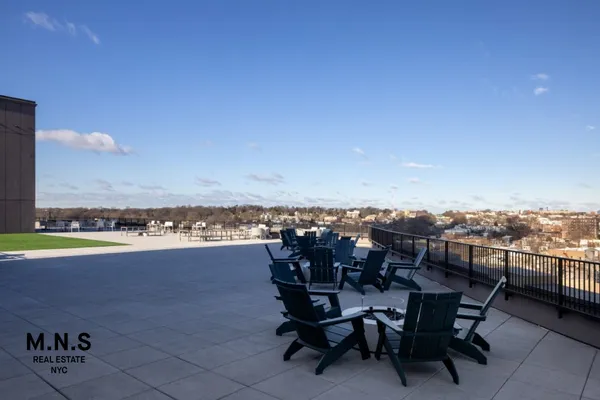 $3,203 | 11 Ocean Parkway, Unit 202 | Windsor Terrace