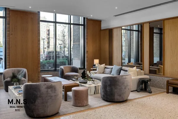 $3,203 | 11 Ocean Parkway, Unit 202 | Windsor Terrace