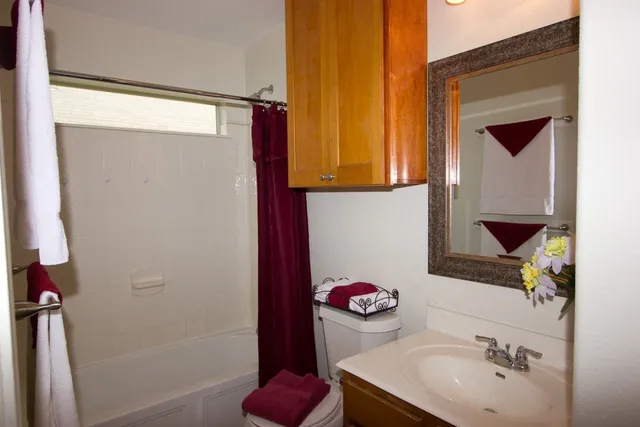 $2,050 | 7304 South Glenn Street, Austin, TX 78744