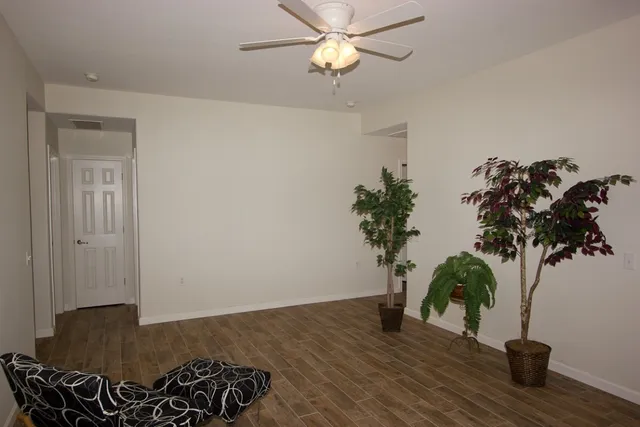 $2,050 | 7304 South Glenn Street, Austin, TX 78744