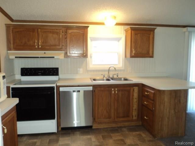 6879 Graham Road Jeddo, MI 48032 - Photo 10 of 35 GRAHAM 025.JPG
