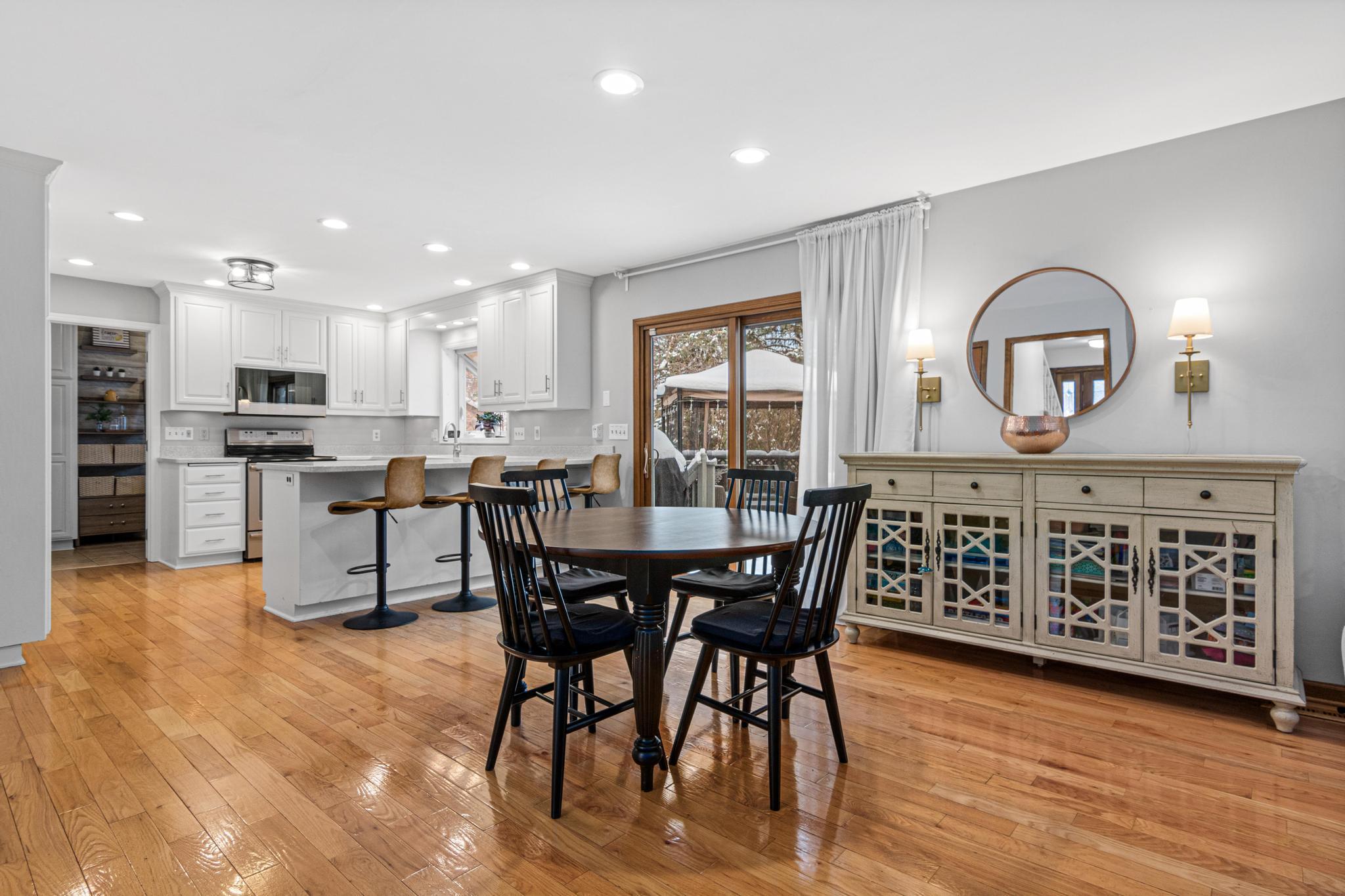 5816 Oxford Street North Shoreview, MN 55126 - Photo 4 of 42