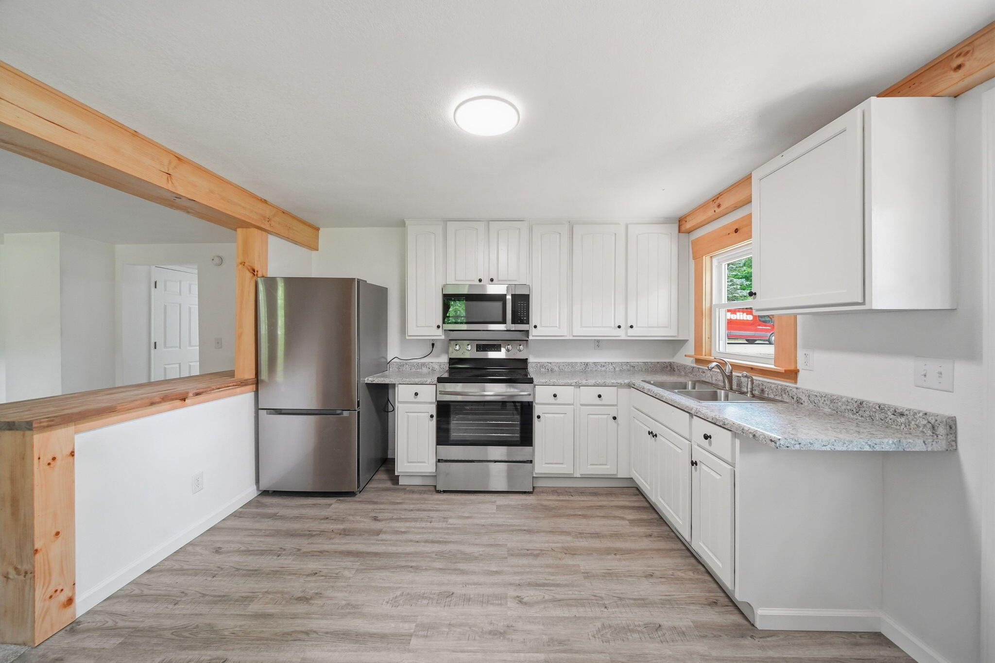 10500 Moscow Road Jonesville, MI 49250 - Photo 16 of 57 Kitchen