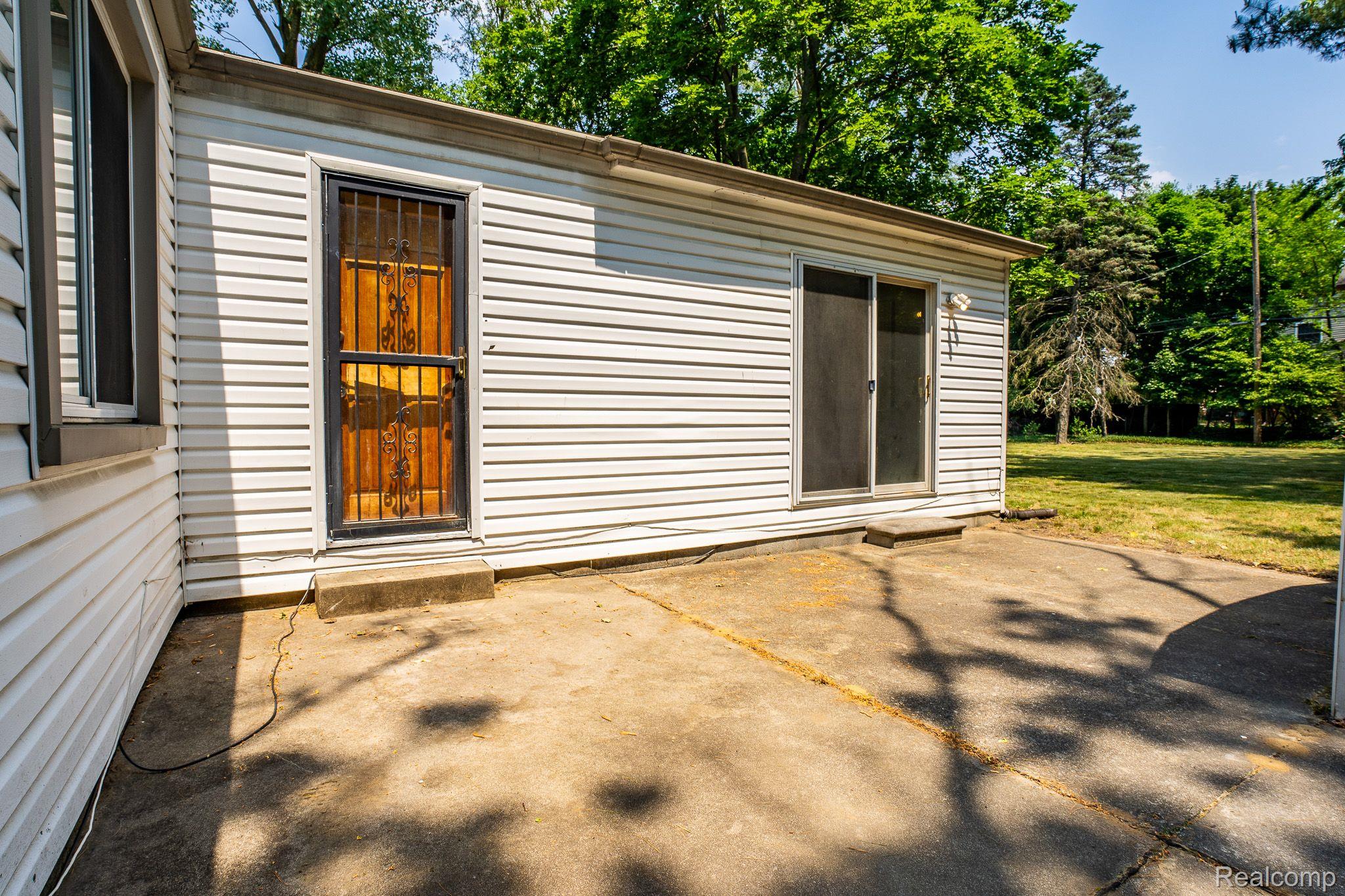20954 Greenview Road Southfield, MI 48075 - Photo 52 of 55 Gallery Image 52