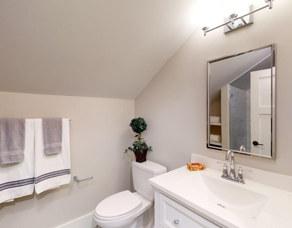 17 Brooksbie Road Bedford, MA 01730 - Photo 22 of 30