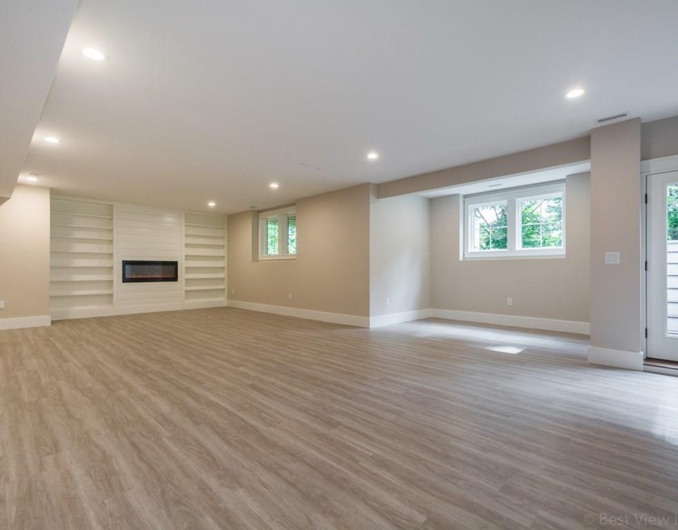 17 Brooksbie Road Bedford, MA 01730 - Photo 23 of 30