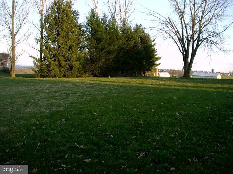 432 West Brubaker Valley Road Lititz, PA 17543 - Photo 3 of 4