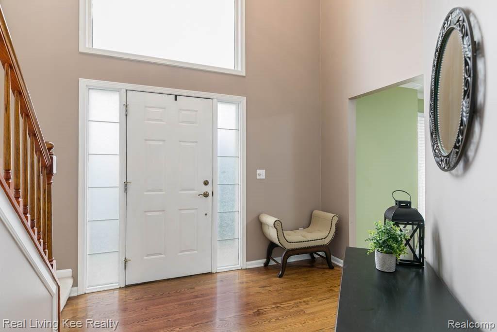3945 May Center Road Lake Orion, MI 48360 - Photo 3 of 45 3945 May Center Rd-6.jpg