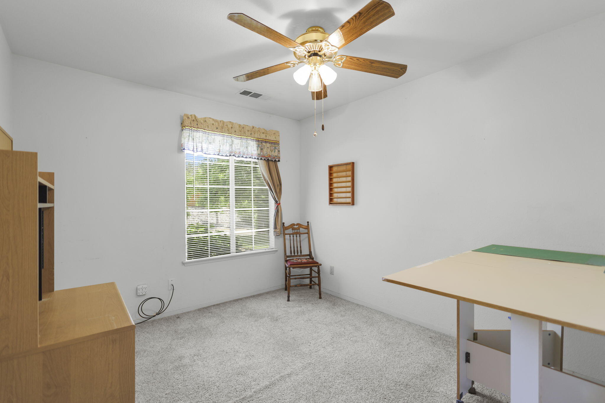 1482 Rose Tree Lane Redding, CA 96003 - Photo 11 of 23 1482 Rose Tree Lane