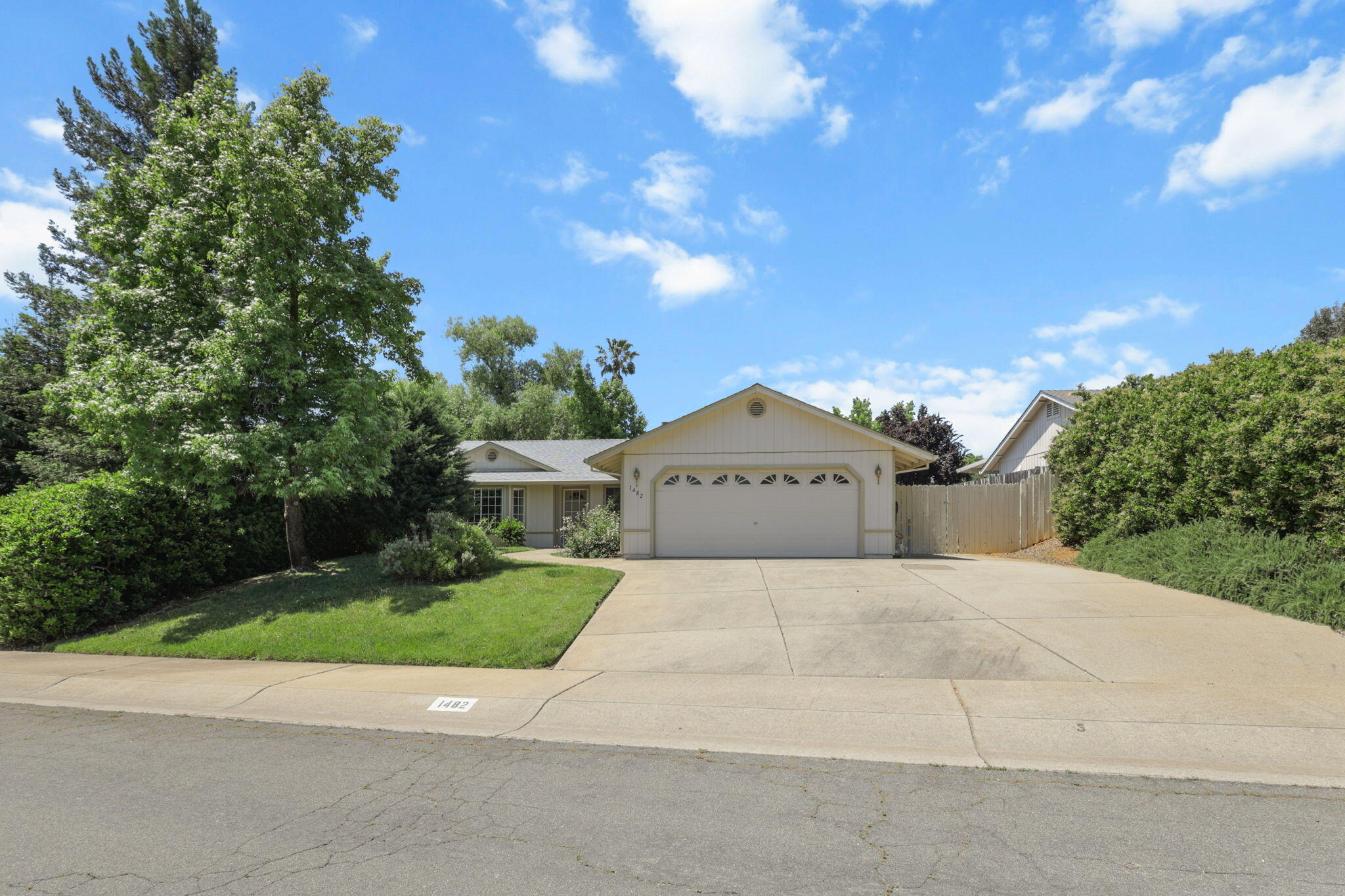 1482 Rose Tree Lane Redding, CA 96003 - Photo 2 of 23 1482 Rose Tree Lane