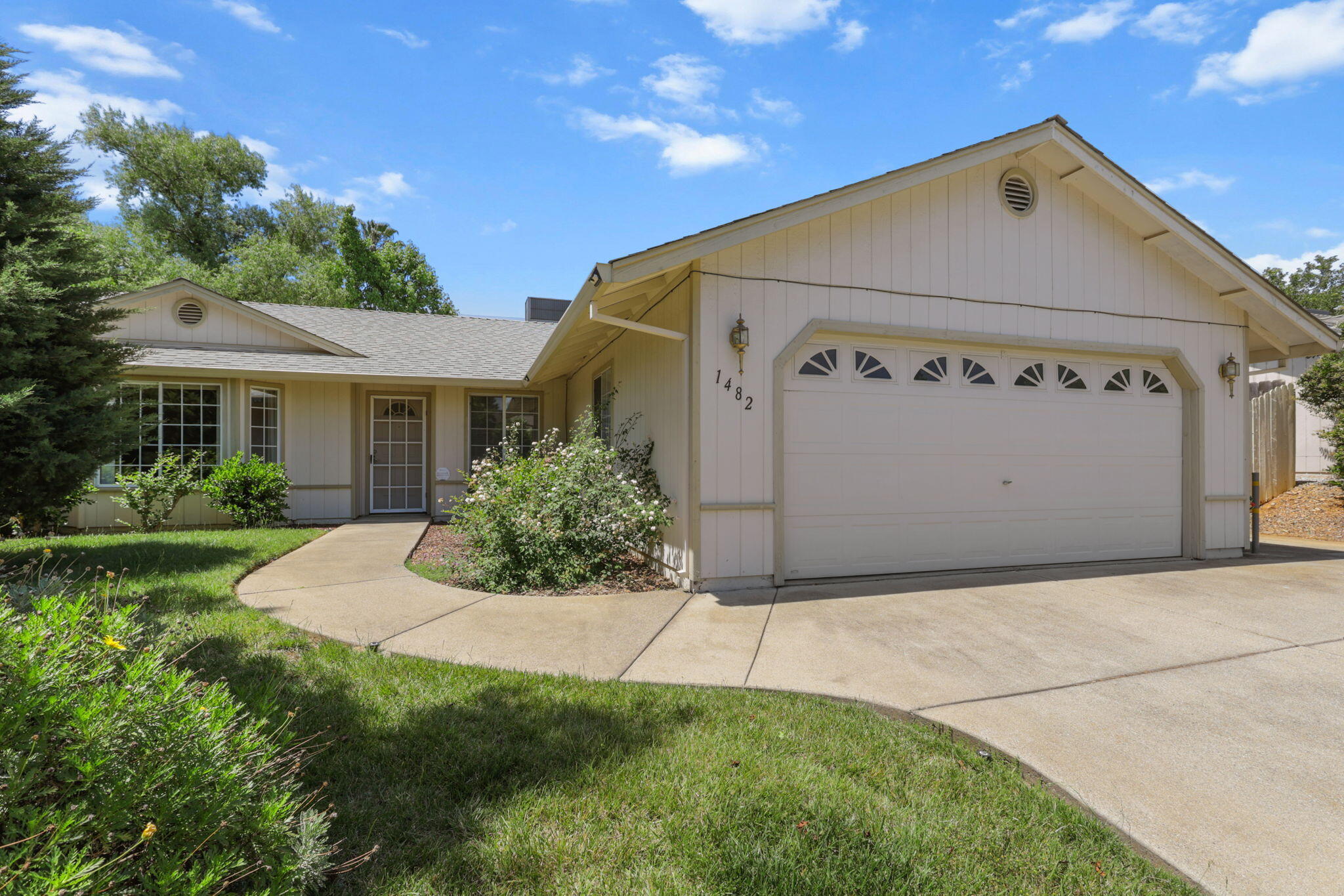 1482 Rose Tree Lane Redding, CA 96003 - Photo 3 of 23 1482 Rose Tree Lane