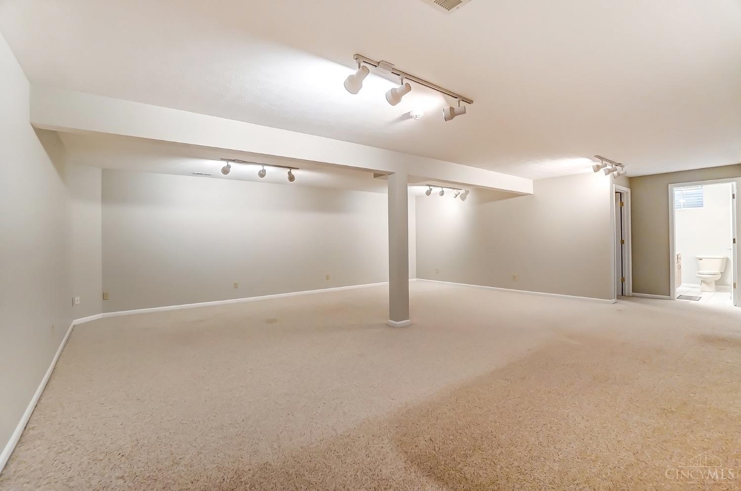 9941 Hunters Ridge Cincinnati, OH 45249 - Photo 37 of 52 Gallery Image 37