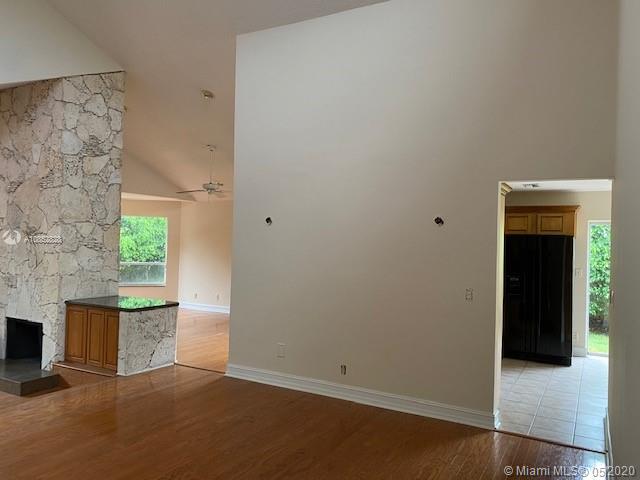 4199 Northwest 28th Way Boca Raton, FL 33434 - Photo 4 of 14