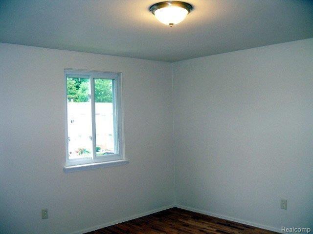 11548 Messmore Road, Unit 57 Utica, MI 48317 - Photo 3 of 16 2011 06 10_0646_edited-1