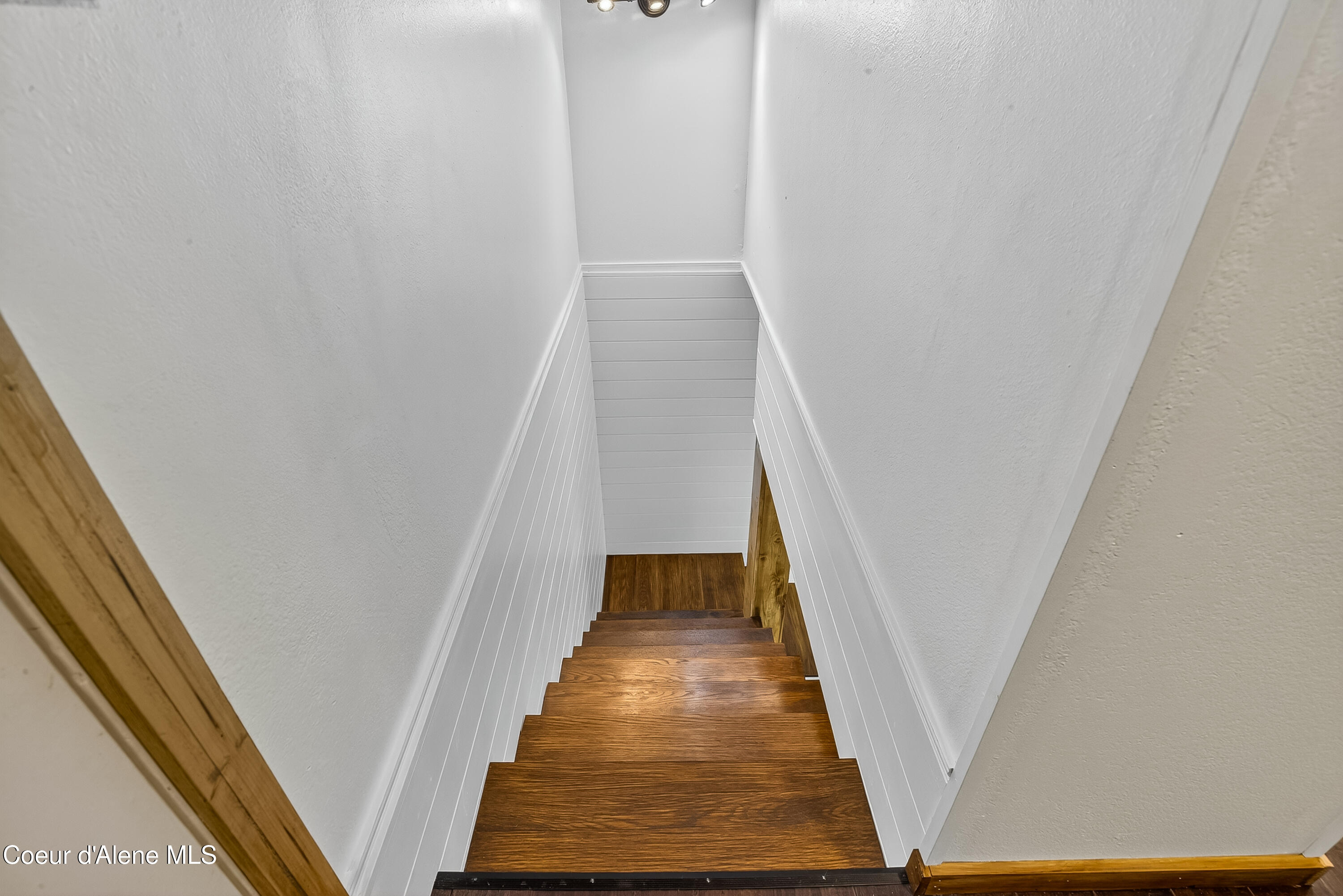 2157 Luke's Gulch Road Stites, ID 83552 - Photo 19 of 48 Stairway 077_AM3I5566