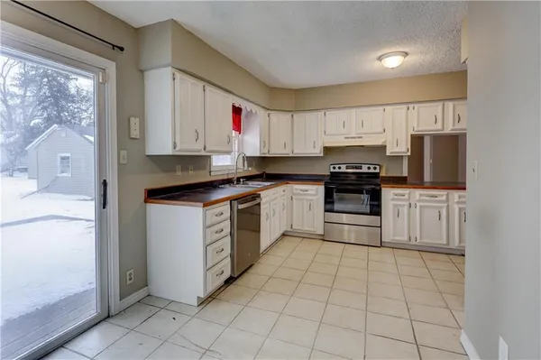$225,000 | 2002 North Michigan Street, Pittsburg, KS 66762