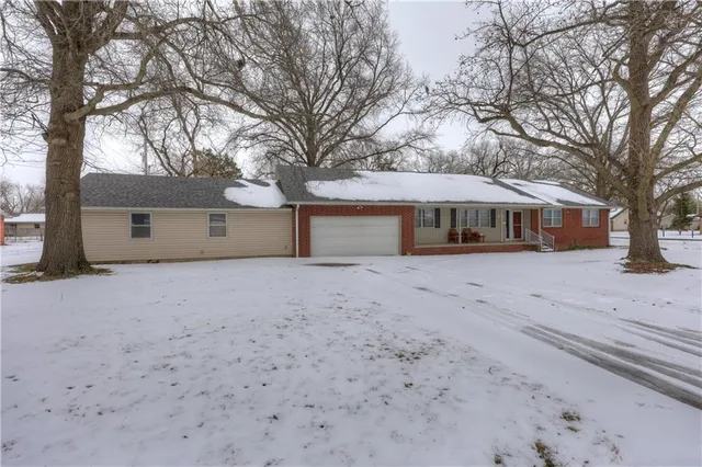 $235,000 | 2002 North Michigan Street, Pittsburg, KS 66762
