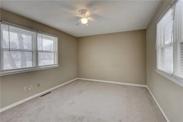 $225,000 | 2002 North Michigan Street, Pittsburg, KS 66762