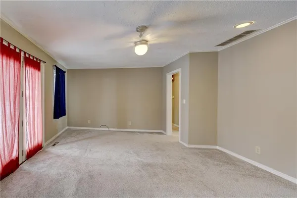 $225,000 | 2002 North Michigan Street, Pittsburg, KS 66762