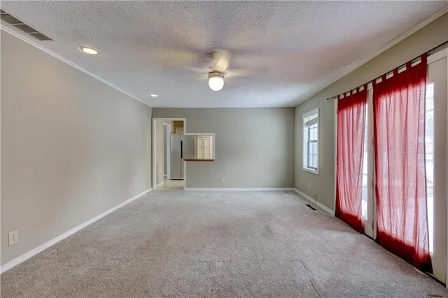 $235,000 | 2002 North Michigan Street, Pittsburg, KS 66762