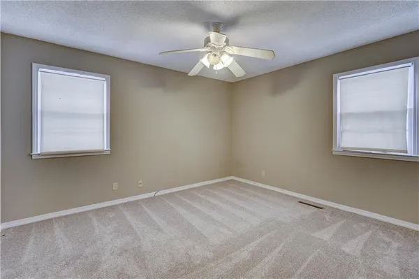 $225,000 | 2002 North Michigan Street, Pittsburg, KS 66762