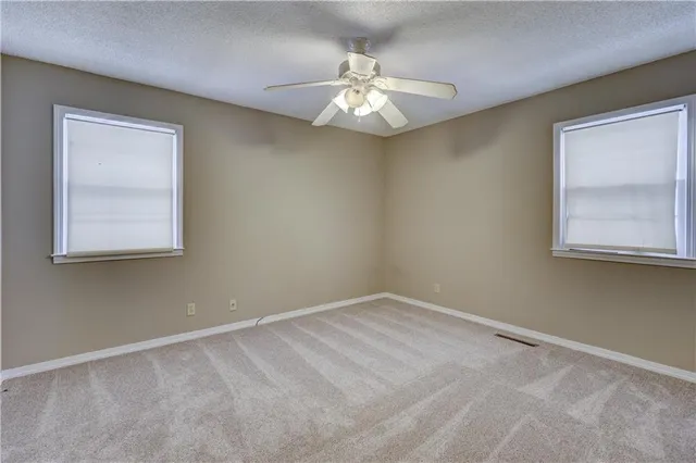 $235,000 | 2002 North Michigan Street, Pittsburg, KS 66762