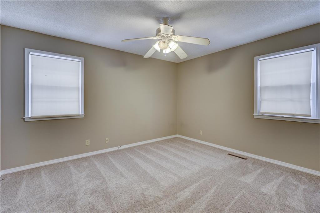 2002 North Michigan Street Pittsburg, KS 66762 - Photo 32 of 42