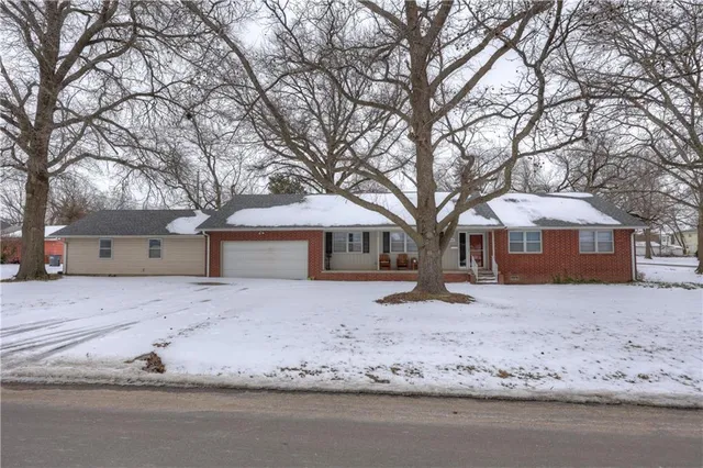 $235,000 | 2002 North Michigan Street, Pittsburg, KS 66762