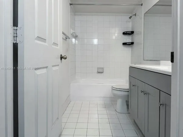 $2,500 | 11133 Southwest 8th Street, Unit 104, Pembroke Pines, FL 33025