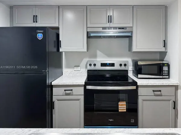 $2,500 | 11133 Southwest 8th Street, Unit 104, Pembroke Pines, FL 33025