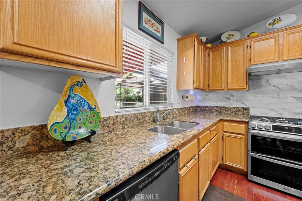 15070 Spring Street Fontana, CA 92335 - Photo 14 of 55