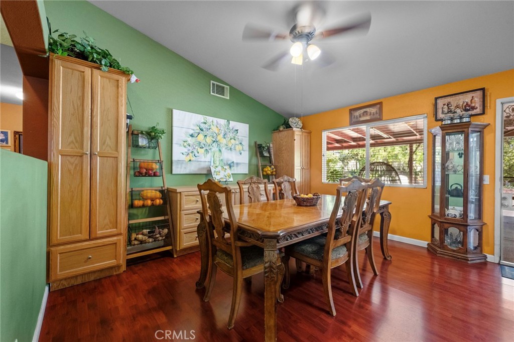 15070 Spring Street Fontana, CA 92335 - Photo 18 of 55 Dinning Room