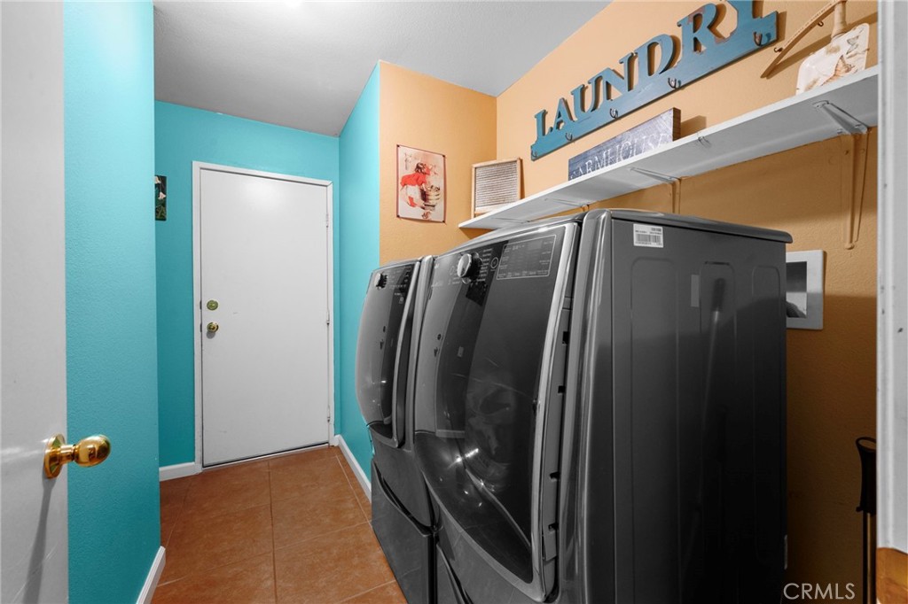 15070 Spring Street Fontana, CA 92335 - Photo 32 of 55 Laundry Room