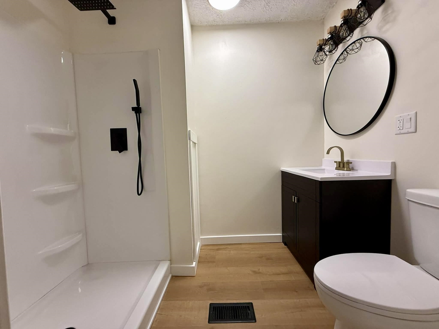 208 North Brown Street Benton, IL 62812 - Photo 26 of 31 a bathroom with a sink toilet and a mirror