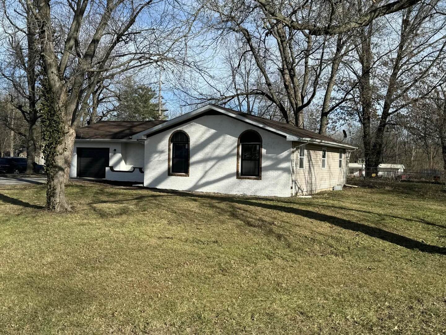 208 North Brown Street Benton, IL 62812 - Photo 5 of 31 a house view with a outdoor space