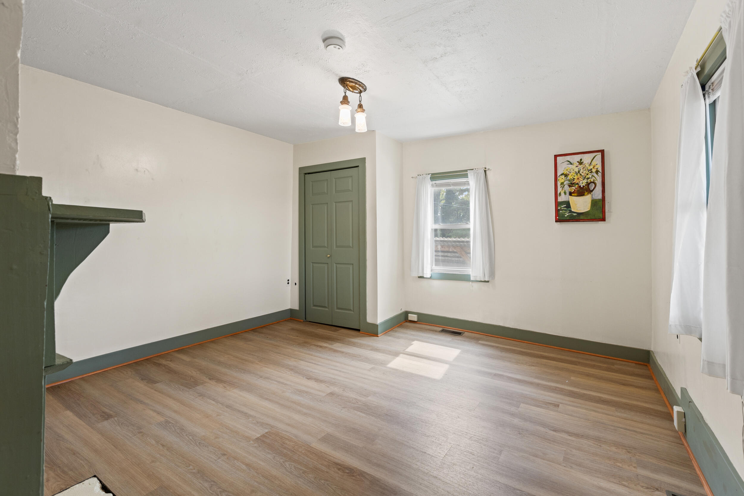 2613 Pine Grove Road Paris, KY 40361 - Photo 28 of 79 1st floor bedroom Main House
