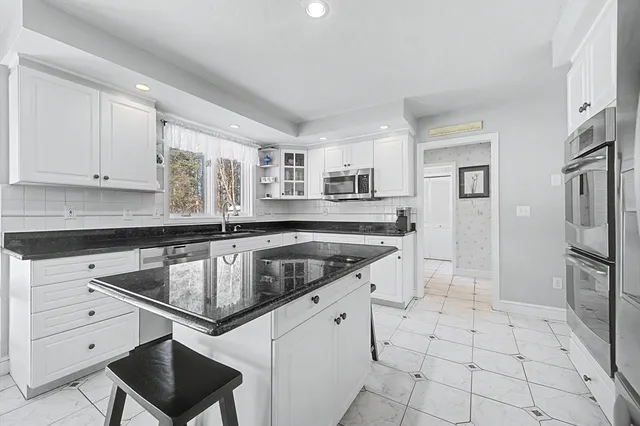 $779,000 | 79 Country Club Drive, Northbridge, MA 01588