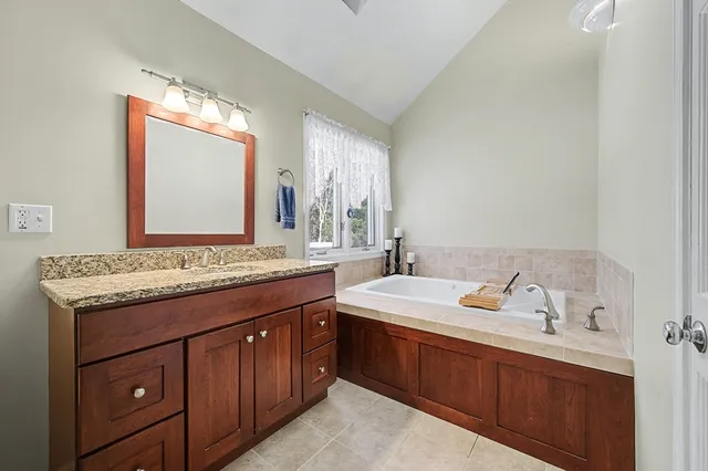 $779,000 | 79 Country Club Drive, Northbridge, MA 01588