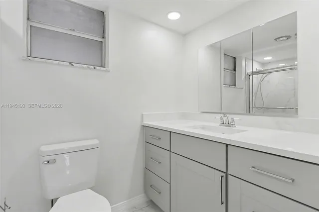 $1,700 | 406 Northwest 68th Avenue, Unit 206, Plantation, FL 33317