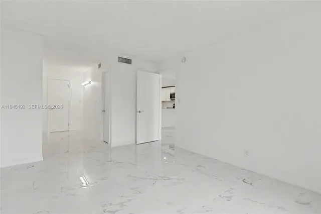 $1,700 | 406 Northwest 68th Avenue, Unit 206, Plantation, FL 33317