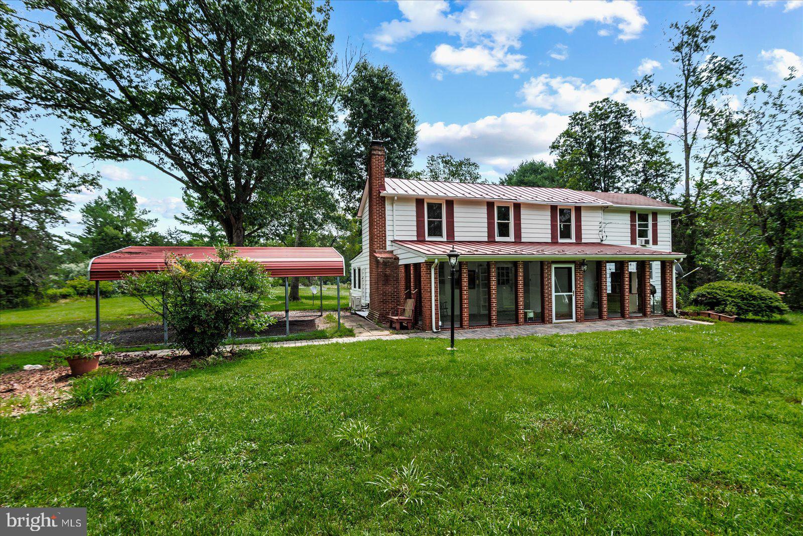 31934 Indiantown Road Locust Grove, VA 22508 - Photo 10 of 84 Charming home on lush green grounds.