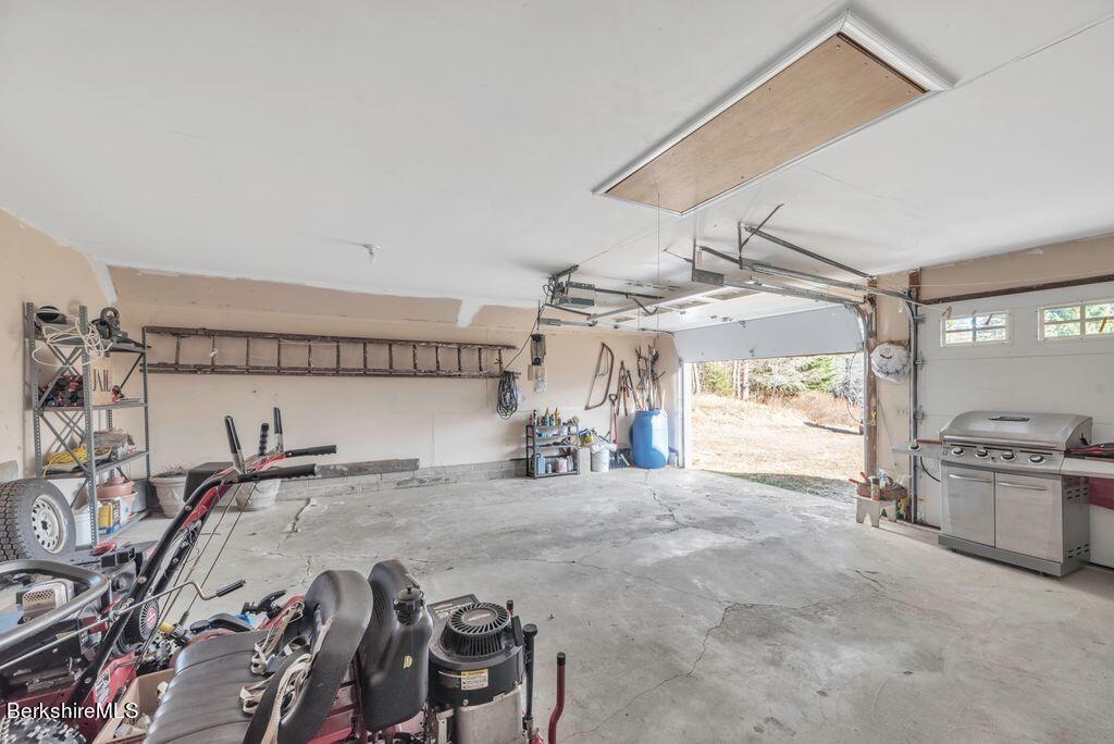 98 N Road Monroe, MA 01247 - Photo 4 of 6 98 N Rd, Monroe-42