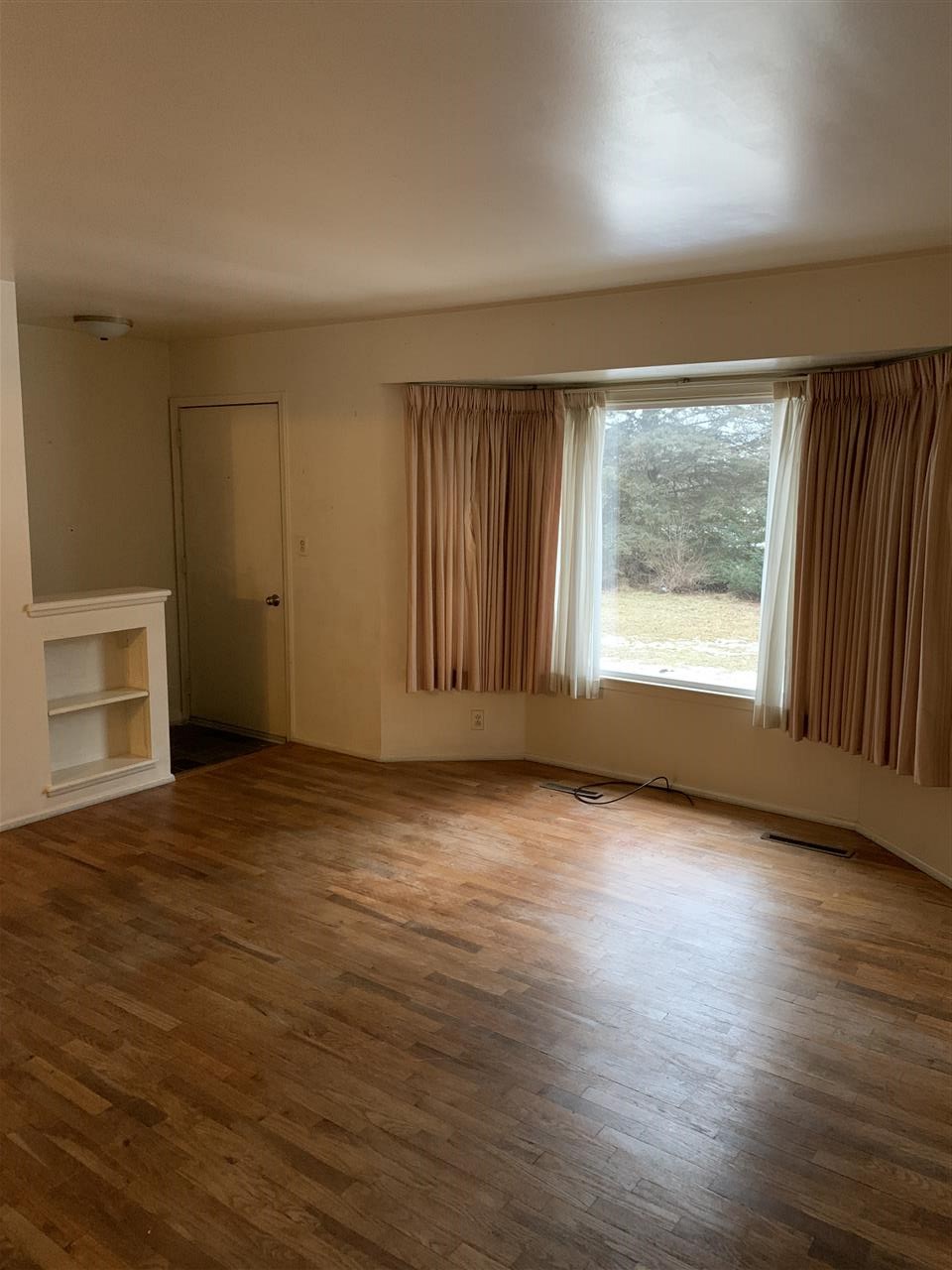 6413 Torrey Road Flint, MI 48507 - Photo 4 of 17
